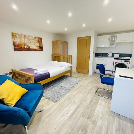New Modern Studio Apartment, Parking, Netflix Кенилуърт Екстериор снимка
