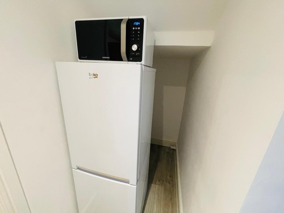 New Modern Studio Apartment, Parking, Netflix Кенилуърт Екстериор снимка